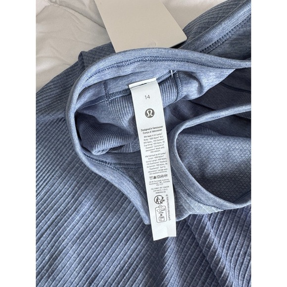 New Lululemon Ebb to Street Tank Top Size 14 W/Bra Hip Length Washed Denim Blue - Picture 10 of 11